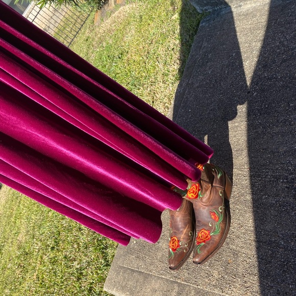 Excellence in motion wearing a fabulous Johnny Ringo boots🌺🌸🌺 - Picture 15 of 15